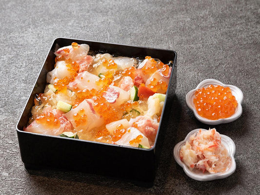 【いくら蟹のせ】真鯛の海幸宝石重 - 本まぐろ、生うに。白金海幸